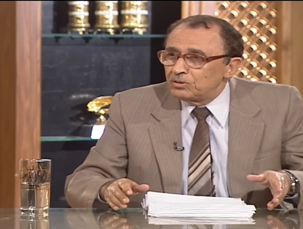 لمسات بيانية ( 044 ) [ لا يستأخرون ساعة ] [ وهم يخصمون ] [ عاليهم ثياب سندس ] [ كالذي خاضوا ]